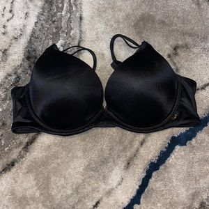 Victoria’s Secret Very Sexy Lightly Lined Plunge Bra 38C